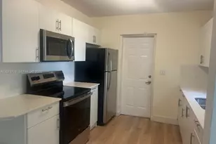 2000 Monroe St, Hollywood, FL 33020 - Photo 3