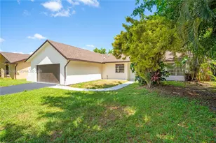 7389 NW 48th Pl, Lauderhill, FL 33319 - Photo 3