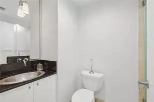 204 Washington Ave, Miami Beach, FL 33139 - Photo 15