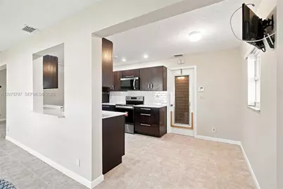 1431 NW 85th Way, Plantation, FL 33322 - Photo 15