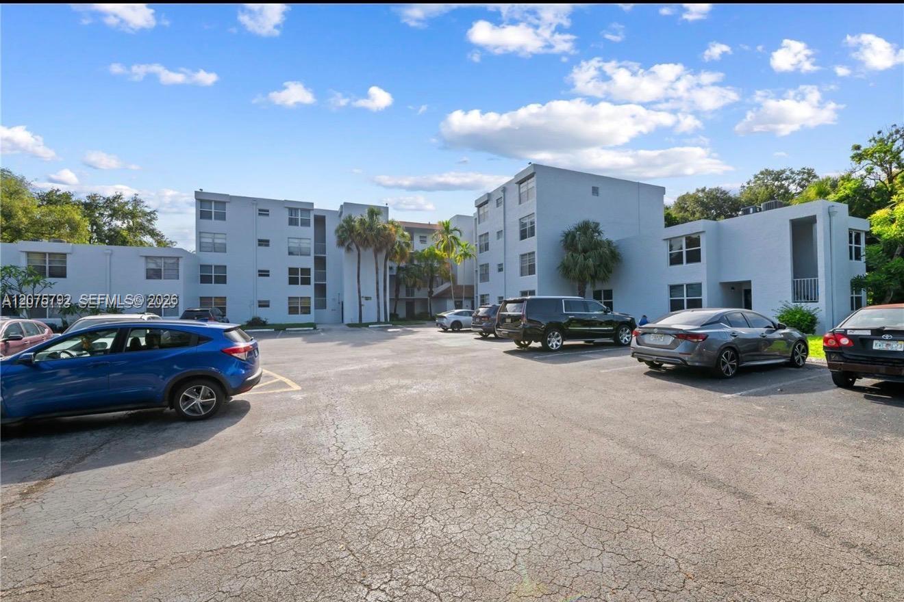 9400 Live Oak Pl #205 - 9400 Live Oak Pl #205, Davie, FL 33324 Luxury Property | Jose Angel Pina
