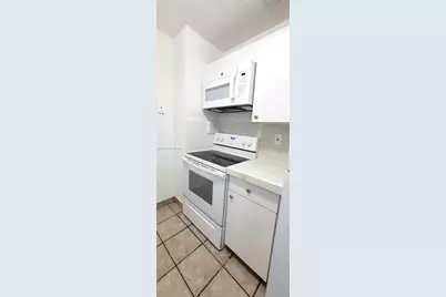2450 NE 135th St #206, North Miami, FL 33181 - Photo 5