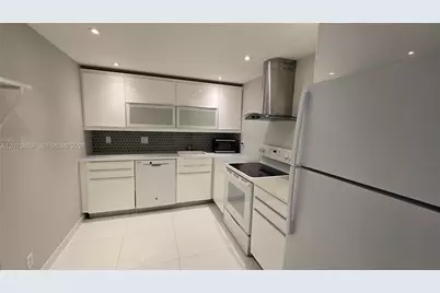 2500 Parkview Dr #2317, Hallandale Beach, FL 33009 - Photo 13
