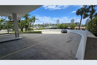 2500 Parkview Dr #2317, Hallandale Beach, FL 33009 - Photo 3