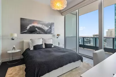 200 Biscayne Boulevard Way #5211, Miami, FL 33131 - Photo 17