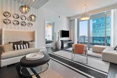 200 Biscayne Boulevard Way #5211, Miami, FL 33131 - Photo 7