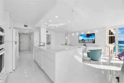 2555 Collins Ave #1714, Miami Beach, FL 33140 - Photo 9