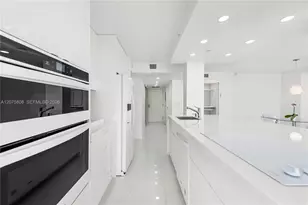 2555 Collins Ave, Miami Beach, FL 33140 - Photo 11