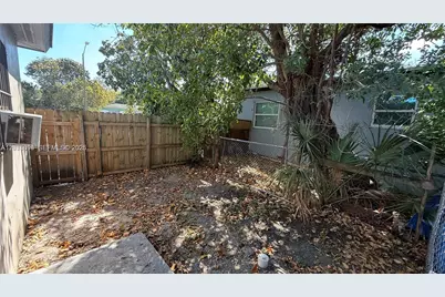 1201 NW 51st St #1201, Miami, FL 33142 - Photo 15