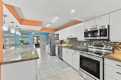 958 Mockingbird Ln #513, Plantation, FL 33324 - Photo 3