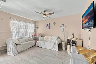 958 Mockingbird Ln #513, Plantation, FL 33324 - Photo 25