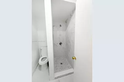 601 NE 180th St #B, Miami, FL 33162 - Photo 11