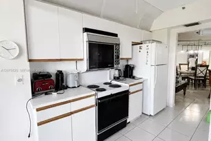 7300 Radice Ct, Lauderhill, FL 33319 - Photo 9