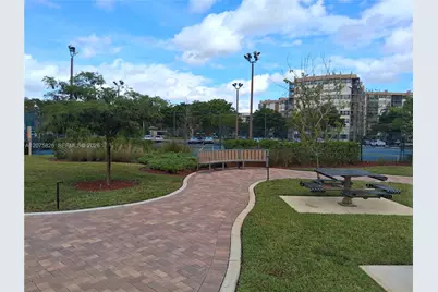 900 St Charles Pl #PH5, Pembroke Pines, FL 33026 - Photo 3