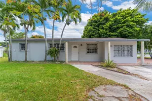 22205 SW 109th Ct, Miami, FL 33170 - Photo 1