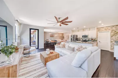 2655 SE 1st St, Homestead, FL 33033 - Photo 3