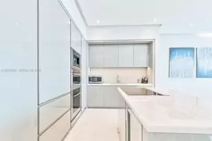 18975 Collins Ave, Sunny Isles Beach, FL 33160 - Photo 7