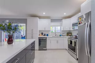 9425 NW 114th Ln, Hialeah Gardens, FL 33018 - Photo 21