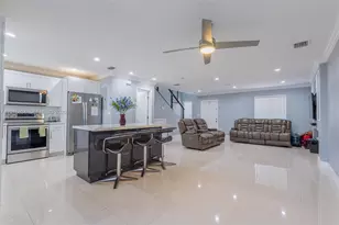9425 NW 114th Ln, Hialeah Gardens, FL 33018 - Photo 15