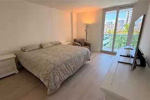 100 Bayview Dr, Sunny Isles Beach, FL 33160 - Photo 7