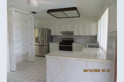 8570 Sunset Strip #8570, Sunrise, FL 33322 - Photo 9