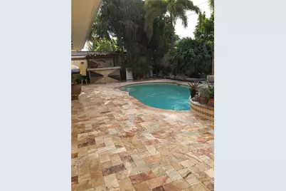 3889 NW 5th St, Miami, FL 33126 - Photo 3
