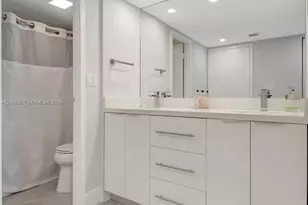 100 Bayview Dr, Sunny Isles Beach, FL 33160 - Photo 13