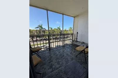 2000 Atlantic Shores Blvd #407, Hallandale Beach, FL 33009 - Photo 9