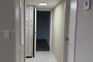 2000 Atlantic Shores Blvd, Hallandale Beach, FL 33009 - Photo 17