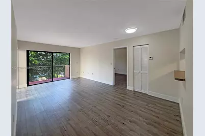 995 SW 84th Ave #309, Miami, FL 33144 - Photo 1