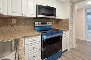 995 SW 84th Ave, Miami, FL 33144 - Photo 5
