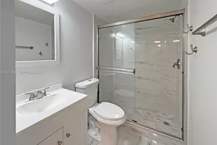 995 SW 84th Ave, Miami, FL 33144 - Photo 11
