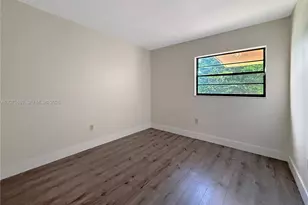 995 SW 84th Ave, Miami, FL 33144 - Photo 9
