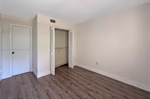 995 SW 84th Ave, Miami, FL 33144 - Photo 11