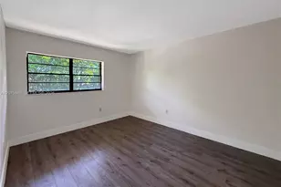 995 SW 84th Ave, Miami, FL 33144 - Photo 13