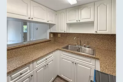 995 SW 84th Ave #309, Miami, FL 33144 - Photo 9