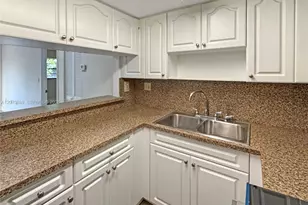 995 SW 84th Ave, Miami, FL 33144 - Photo 9