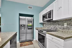 1419 Avon Ln, North Lauderdale, FL 33068 - Photo 15