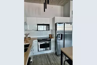 133 NE 2nd Ave #915, Miami, FL 33132 - Photo 3