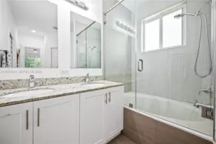 445 Conservation Dr, Weston, FL 33327 - Photo 15