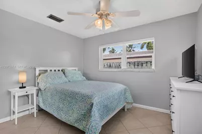 10320 NW 42nd Dr, Coral Springs, FL 33065 - Photo 25