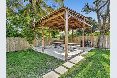 1647 NE 146th St #0, Miami, FL 33181 - Photo 41