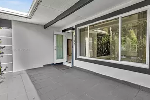 1647 NE 146th St, Miami, FL 33181 - Photo 5