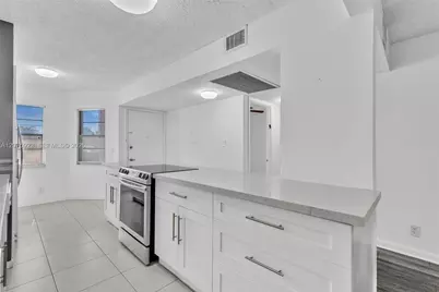1300 SW 124th Ter #105P, Pembroke Pines, FL 33027 - Photo 13