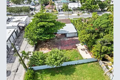 2723 NW 3rd St, Miami, FL 33125 - Photo 5
