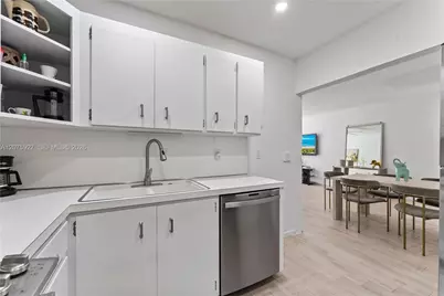 5840 NE 22nd Way #728, Fort Lauderdale, FL 33308 - Photo 11