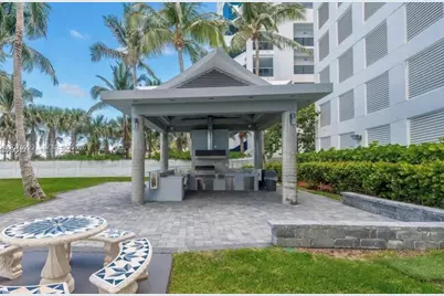 6301 Collins Ave #1606, Miami Beach, FL 33141 - Photo 27