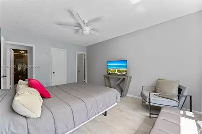 5840 NE 22nd Way #728, Fort Lauderdale, FL 33308 - Photo 17