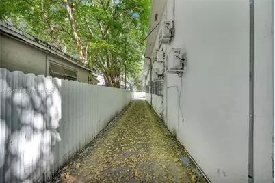 641 NW 2nd St, Miami, FL 33128 - Photo 59