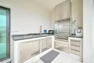 4256 NW 83rd Ave, Doral, FL 33166 - Photo 23